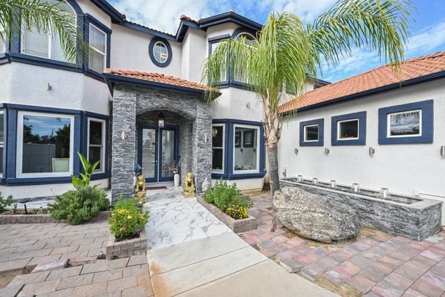 11027 N Stanford Avenue, Clovis, CA 93619