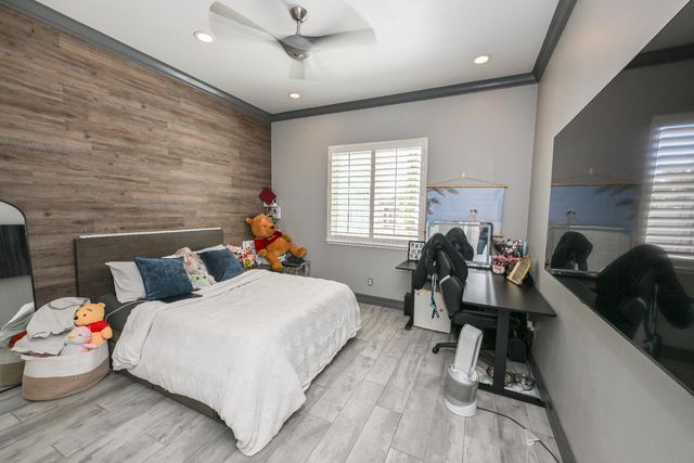 11027 N Stanford Avenue, Clovis, CA 93619