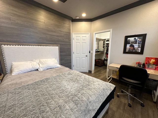 11027 N Stanford Avenue, Clovis, CA 93619
