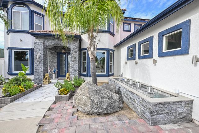 11027 N Stanford Avenue, Clovis, CA 93619