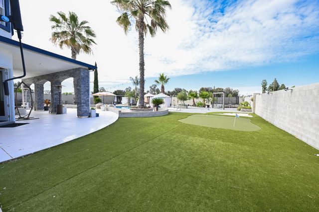 11027 N Stanford Avenue, Clovis, CA 93619