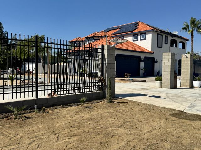 11027 N Stanford Avenue, Clovis, CA 93619