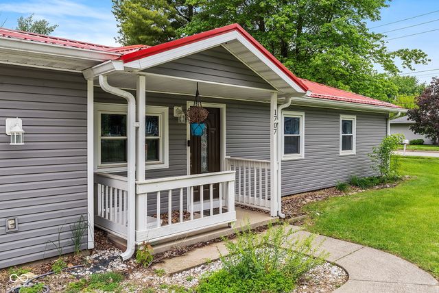 1707 E Wabash Avenue, Crawfordsville, IN 47933