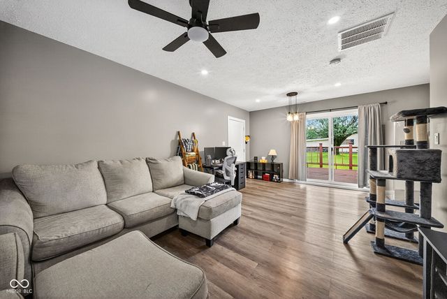 1707 E Wabash Avenue, Crawfordsville, IN 47933