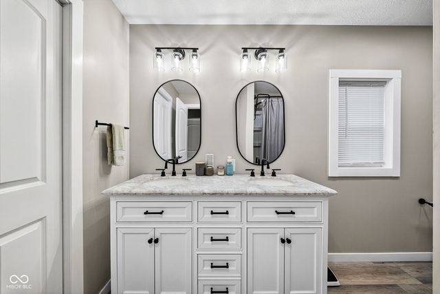 1707 E Wabash Avenue, Crawfordsville, IN 47933