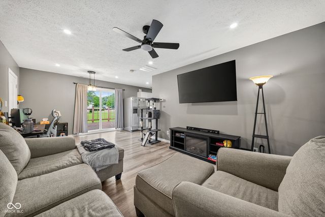 1707 E Wabash Avenue, Crawfordsville, IN 47933