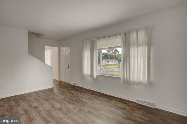 17203 AMBER DR, Hagerstown, MD 21740