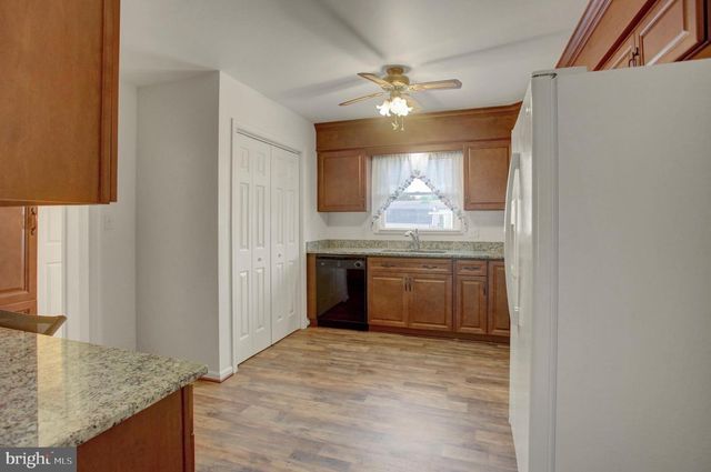 17203 AMBER DR, Hagerstown, MD 21740
