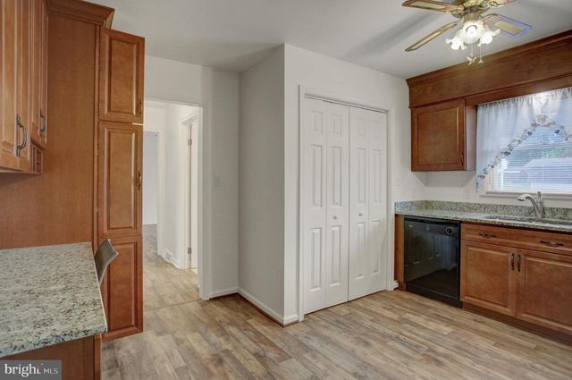 17203 AMBER DR, Hagerstown, MD 21740