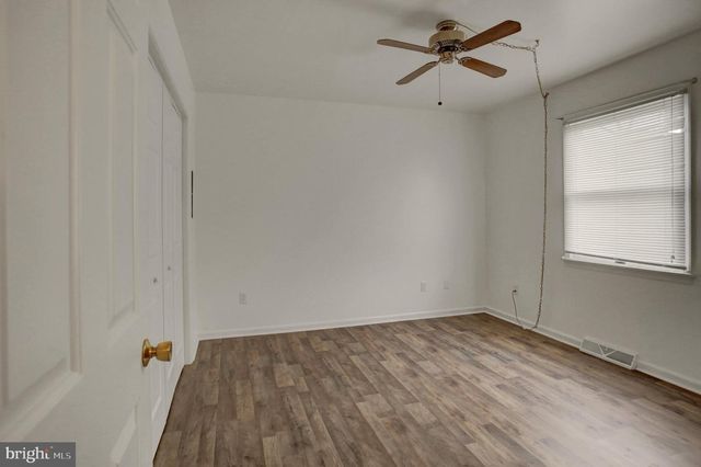 17203 AMBER DR, Hagerstown, MD 21740