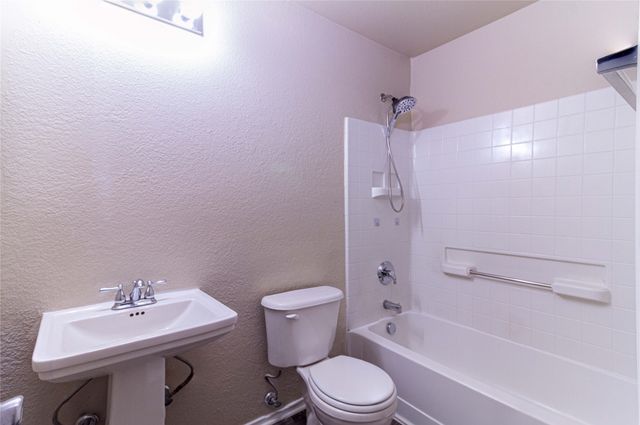 1306 Vireo Court, Aubrey, TX 76227