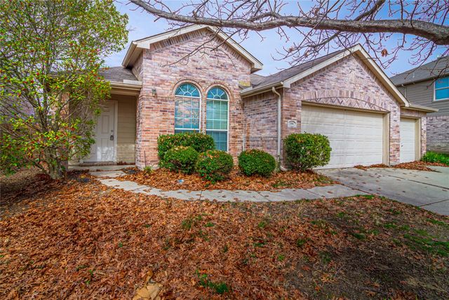 1306 Vireo Court, Aubrey, TX 76227