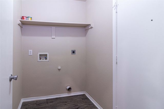 1306 Vireo Court, Aubrey, TX 76227