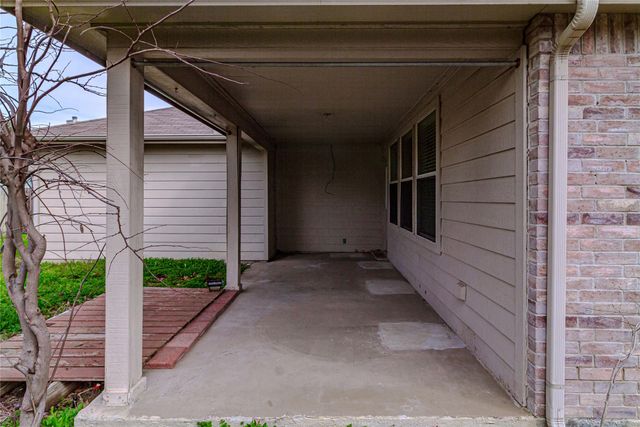 1306 Vireo Court, Aubrey, TX 76227