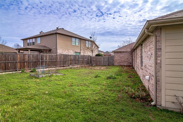 1306 Vireo Court, Aubrey, TX 76227