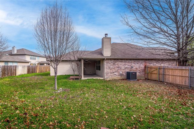 1306 Vireo Court, Aubrey, TX 76227