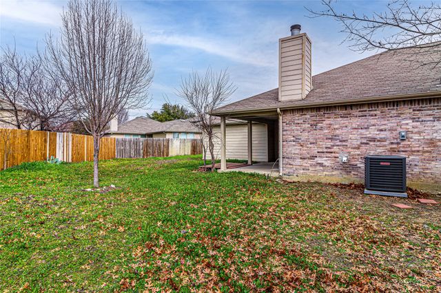 1306 Vireo Court, Aubrey, TX 76227
