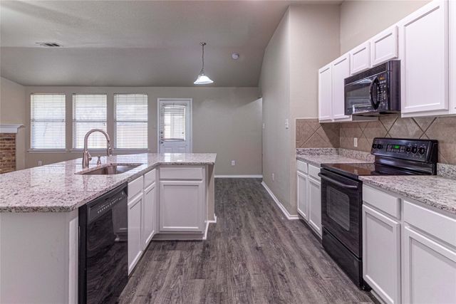 1306 Vireo Court, Aubrey, TX 76227