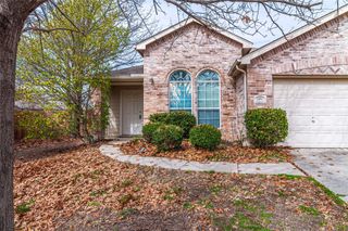 1306 Vireo Court, Aubrey, TX 76227