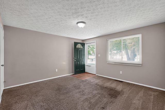 3385 Bruceton Avenue, Columbus, OH 43232