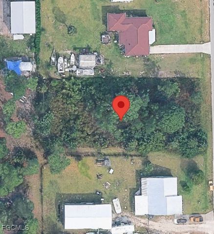 609 Wellington AVE, Lehigh Acres, FL 33972