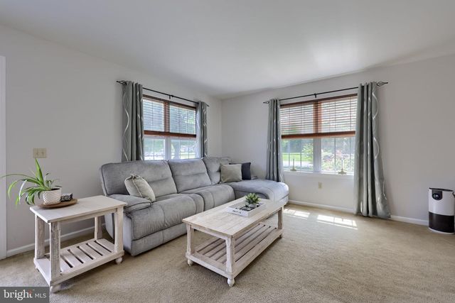 4052 PARKSIDE CT, Mount Joy, PA 17552