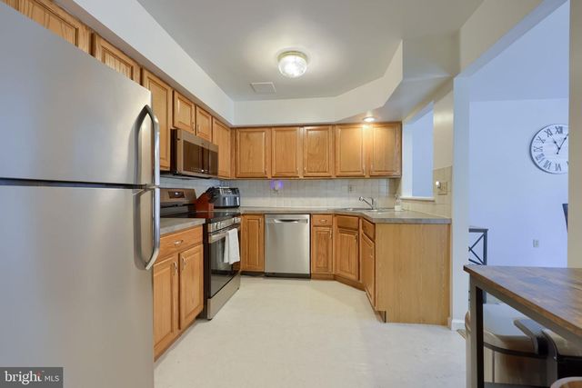 4052 PARKSIDE CT, Mount Joy, PA 17552