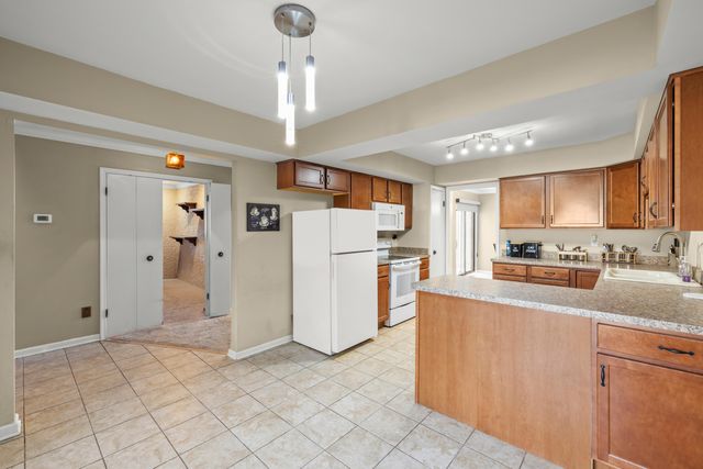 29322 Wellington Road W 111, Southfield, MI 48034