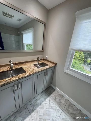 7 Joanne Lane, Weston, CT 06883