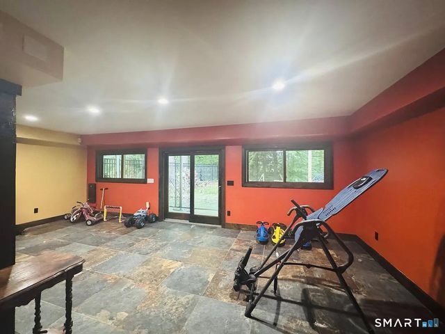 7 Joanne Lane, Weston, CT 06883