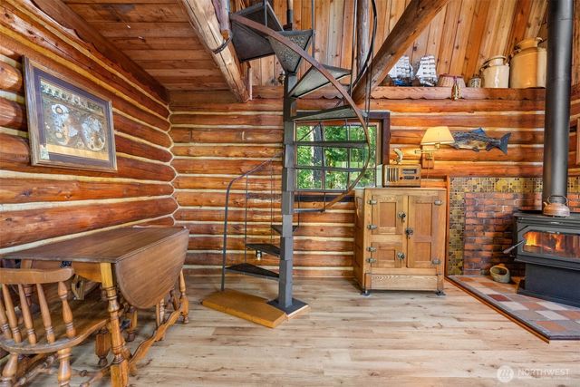 9905 Mariner Drive NW, Olympia, WA 98502