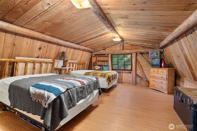 9905 Mariner Drive NW, Olympia, WA 98502