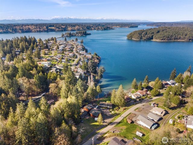 9905 Mariner Drive NW, Olympia, WA 98502