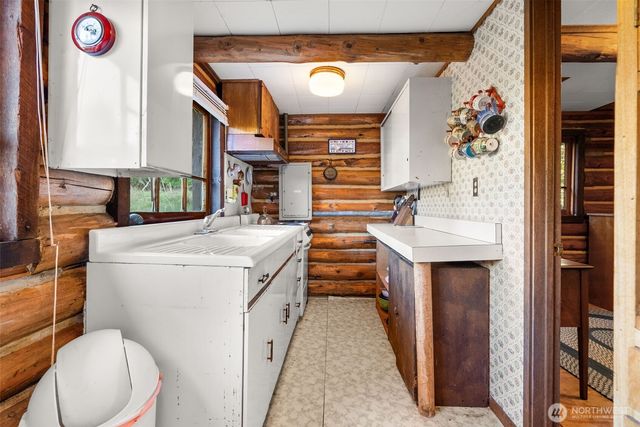 9905 Mariner Drive NW, Olympia, WA 98502