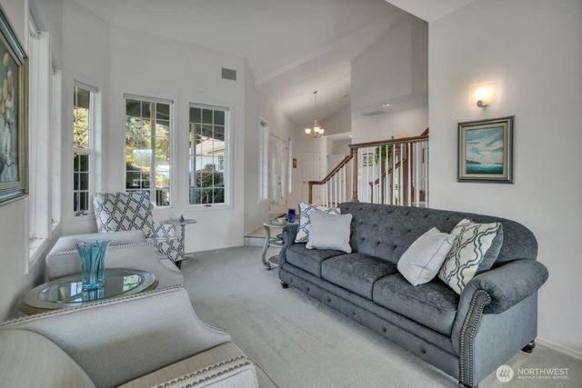 20204 Island Parkway E, Lake Tapps, WA 98391