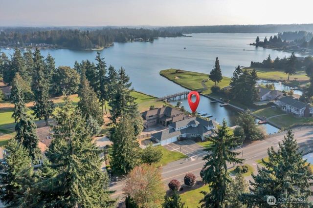 20204 Island Parkway E, Lake Tapps, WA 98391