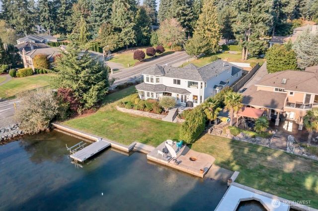 20204 Island Parkway E, Lake Tapps, WA 98391