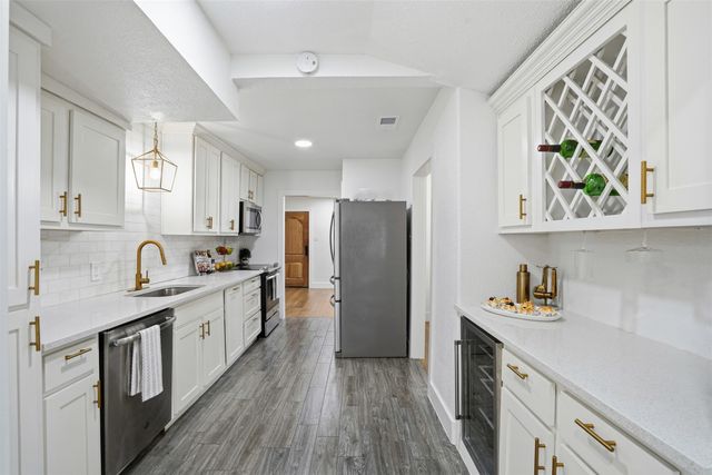 4527 Newmore Avenue, Dallas, TX 75209