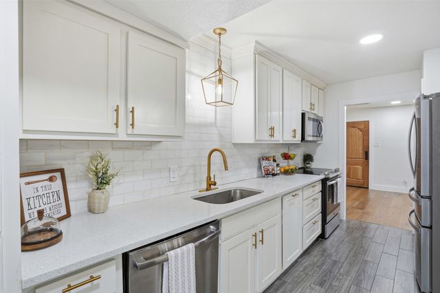 4527 Newmore Avenue, Dallas, TX 75209