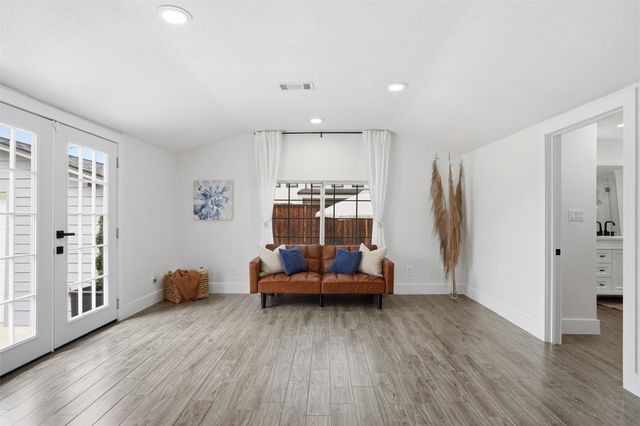 4527 Newmore Avenue, Dallas, TX 75209