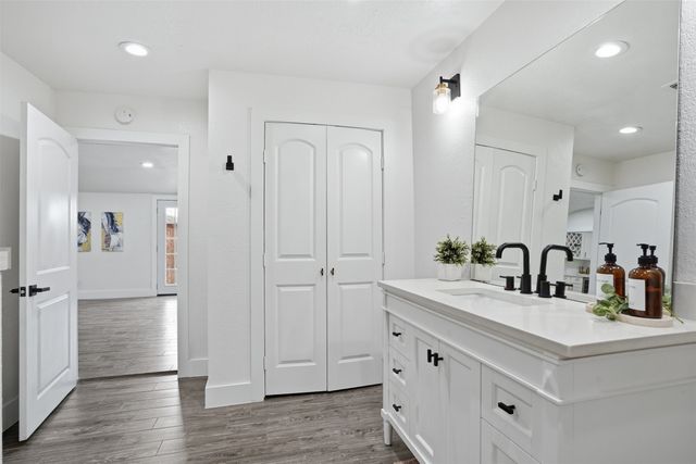 4527 Newmore Avenue, Dallas, TX 75209