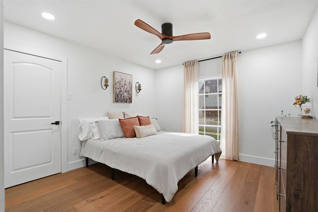 4527 Newmore Avenue, Dallas, TX 75209