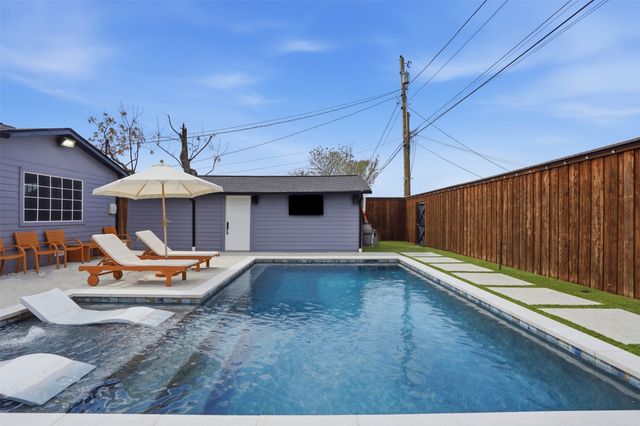 4527 Newmore Avenue, Dallas, TX 75209