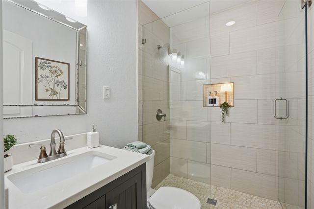 4527 Newmore Avenue, Dallas, TX 75209