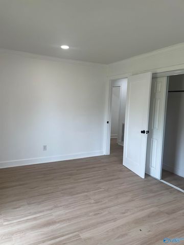 2331 Mcburney Drive, Florence, AL 35630