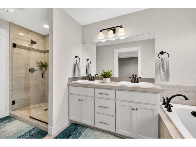 16716 Ne 95TH St, Vancouver, WA 98682