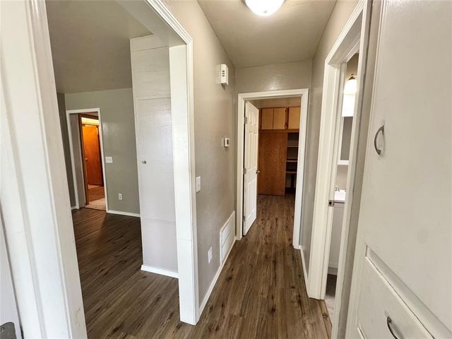 2411 N Clarke Street, Choctaw, OK 73020
