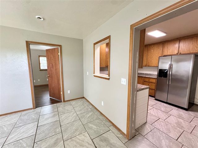 2411 N Clarke Street, Choctaw, OK 73020