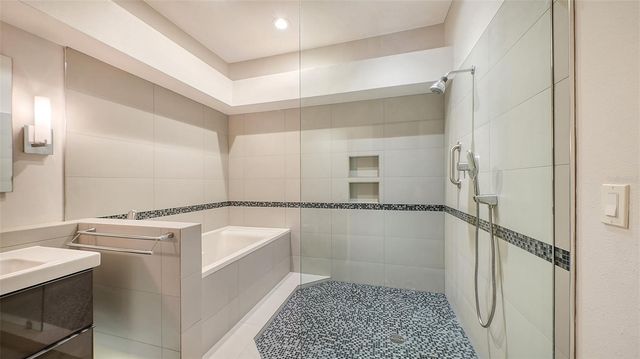 4004 PENSHURST PARK, Sarasota, FL 34235