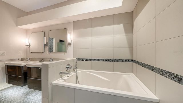 4004 PENSHURST PARK, Sarasota, FL 34235